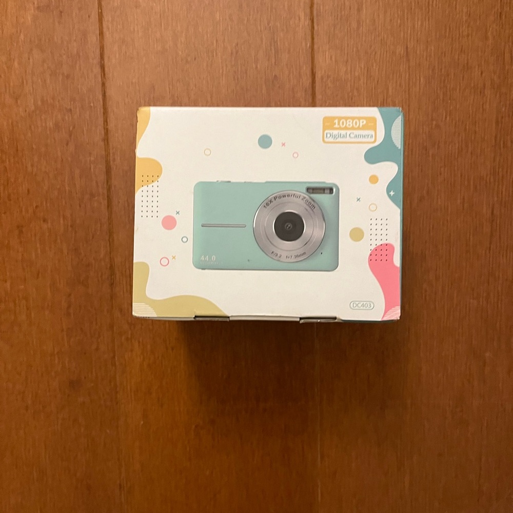 Amazon Pink Digital Camera - Picture 4 of 4